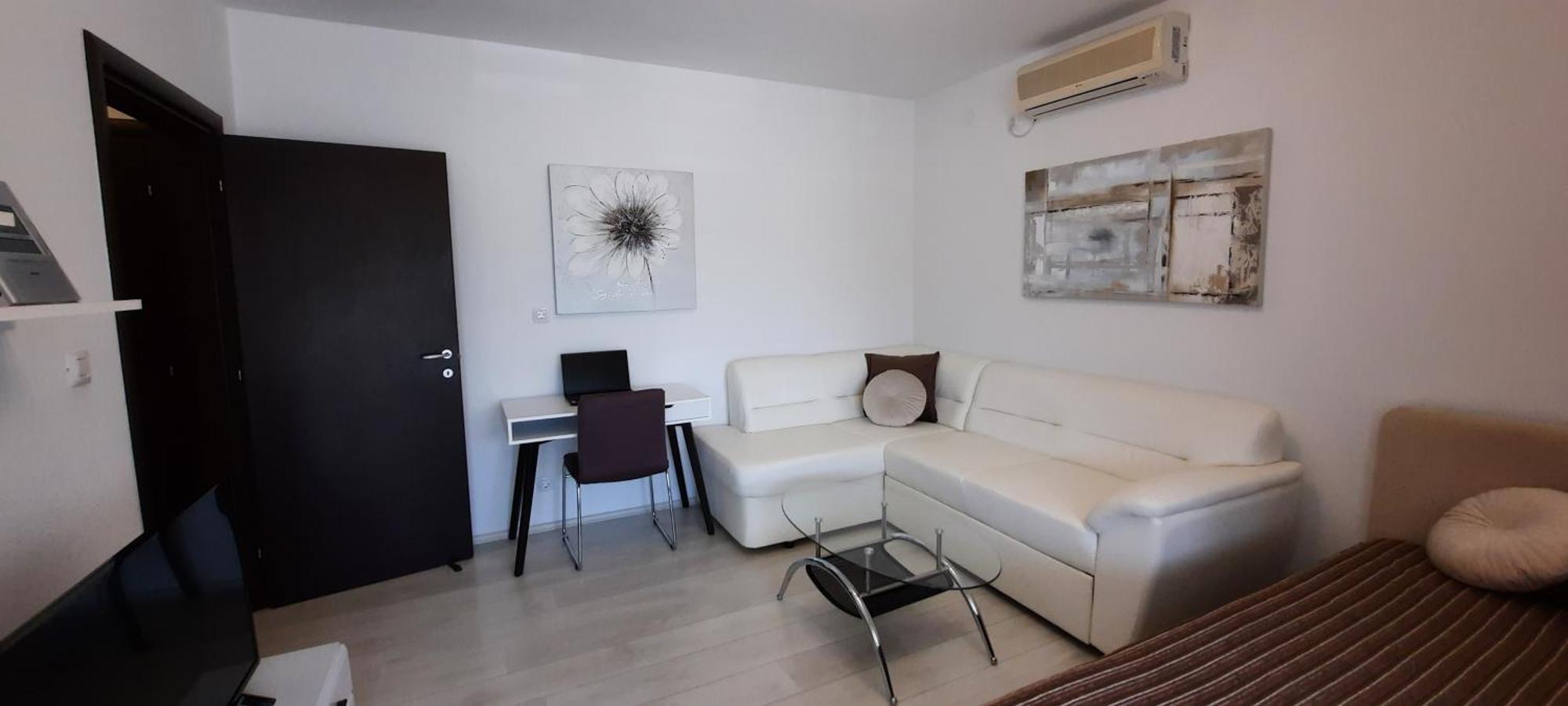 Apartments Myrjam Baska  Exterior photo